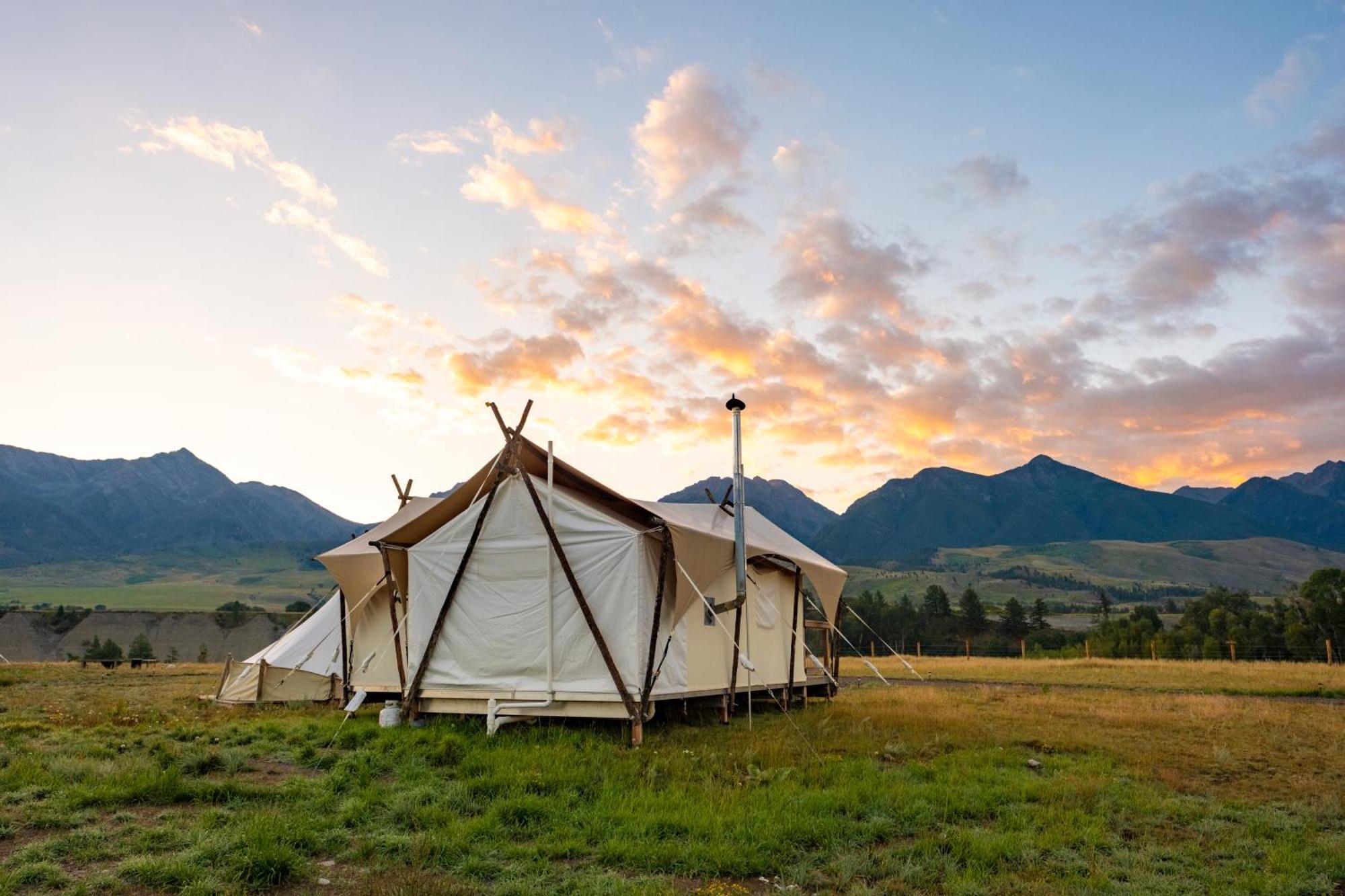 Under Canvas North Yellowstone - Paradise Valley Livingston Exterior foto