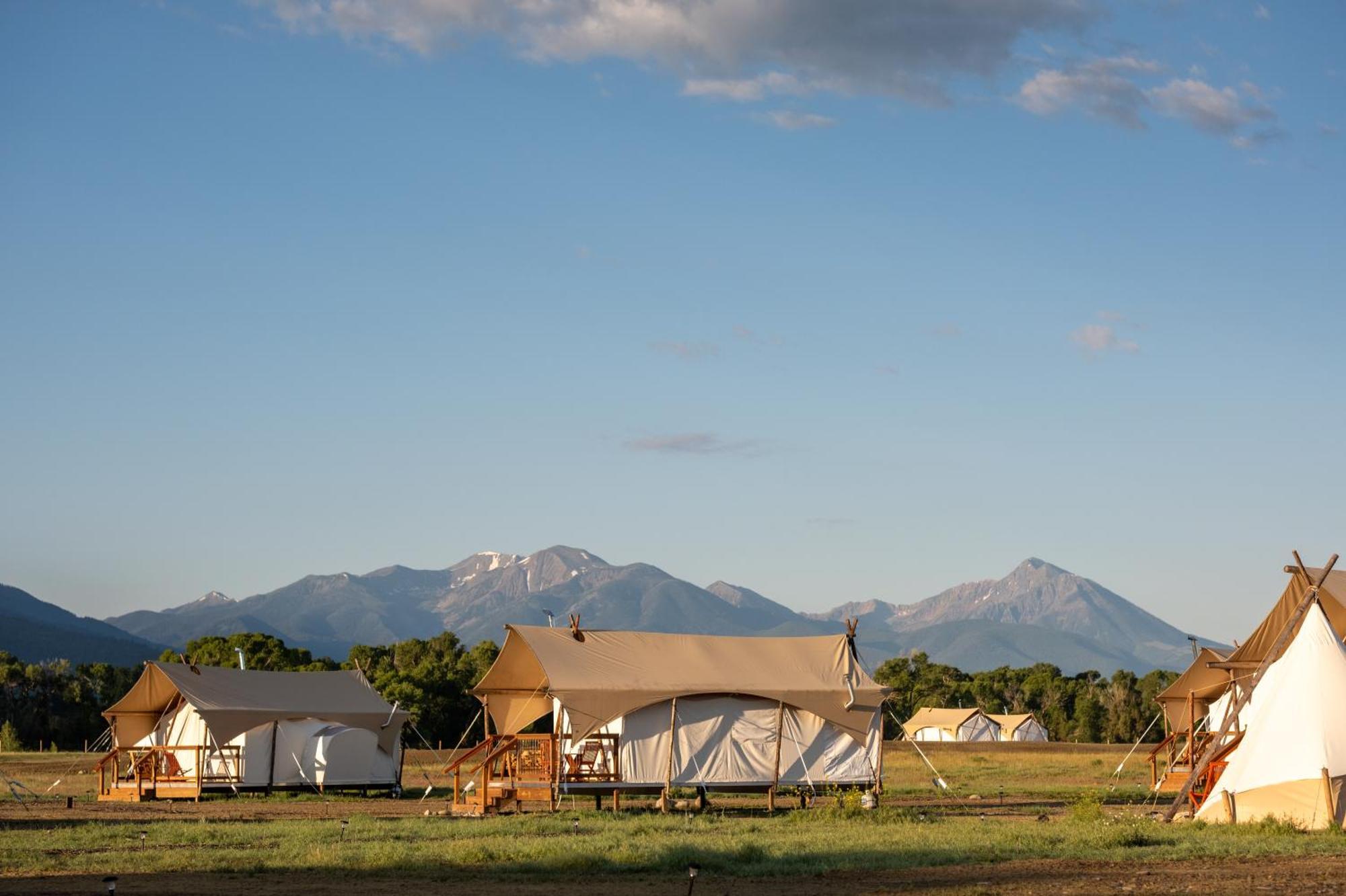 Under Canvas North Yellowstone - Paradise Valley Livingston Exterior foto